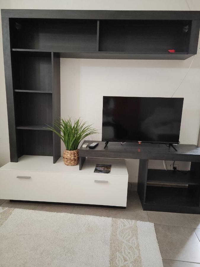 Mare Bed & Breakfast Vrlika Екстериор снимка